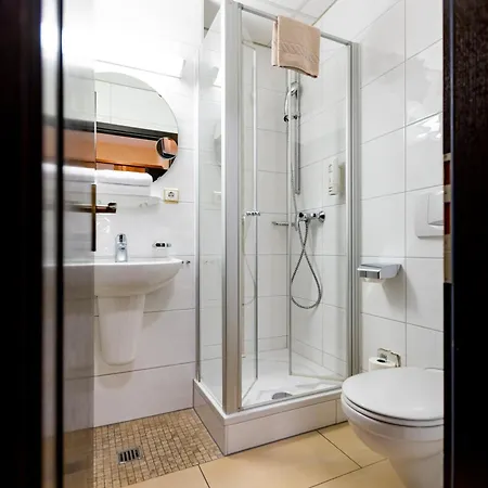 Hotel Alter Kranen-3