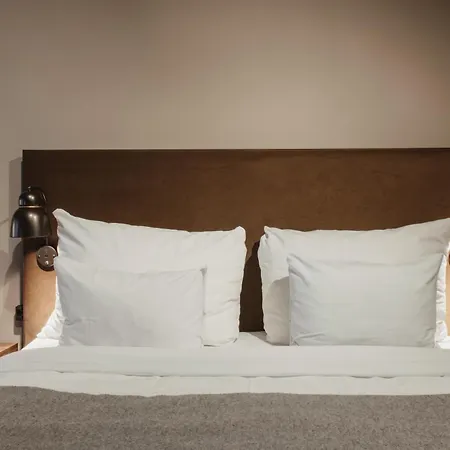 Home Hotel Grand Olav-3