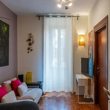 Guesthost - Cozy Apartment Re Di Roma Metro Area-3