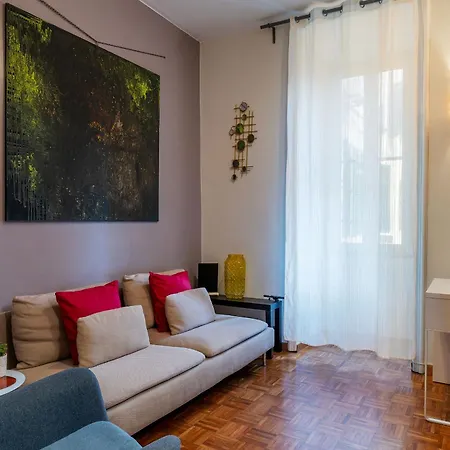 Guesthost - Cozy Apartment Re Di Roma Metro Area-2