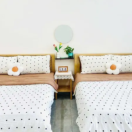 Nguyen Can 3 Phong Gan Bien, Gan Tttp - 1988 Homestay-2