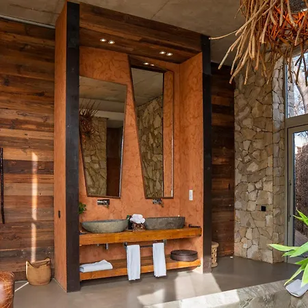 Casa Del Toro Luxury Ranch-2