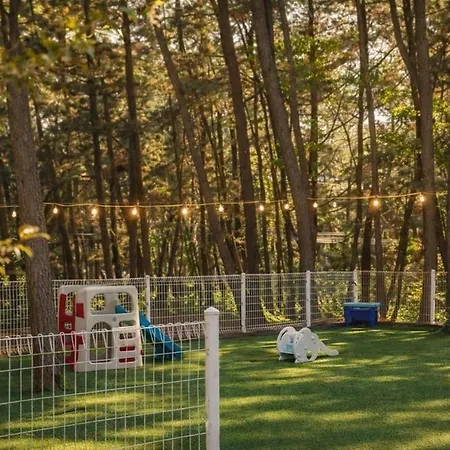 Taean Red Balloon Pension-3