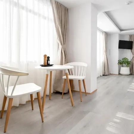 Tiny Living Apartments Cosy 1 Bedroom Studio With King Bed Kitchenet In Central Kathmandu With Terrace-2
