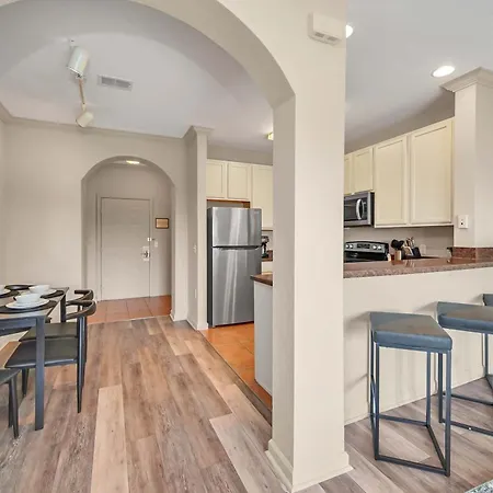 Upstay Modern 2Br Condo Near Disney-3