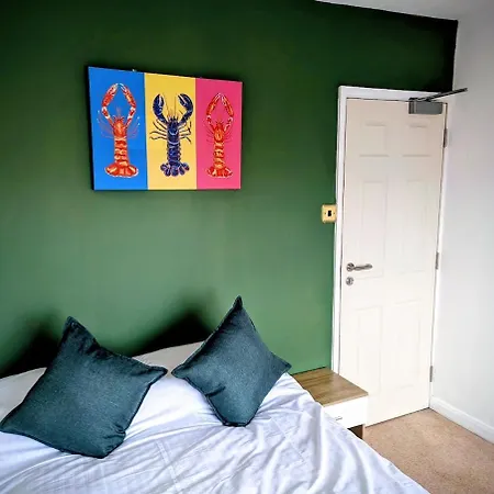 Winchester 5 Bedroom Near City And Motorways-2