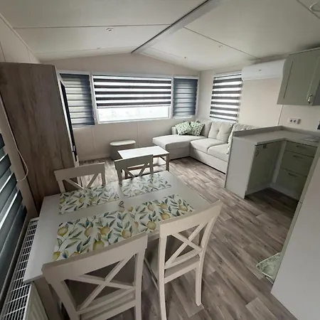 Mobile Home With Garden And Terrace 4 2-2