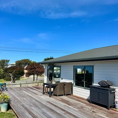 Sea View Cottage-3