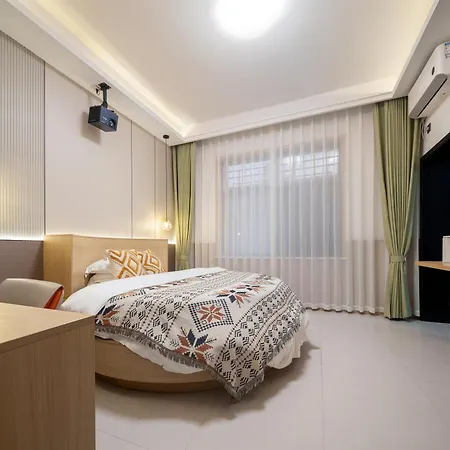 Mr Hu Homestay-3