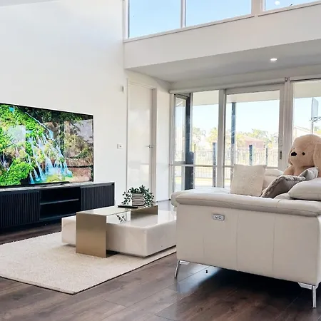 Lakefront 6B4B House By Goodlive-2