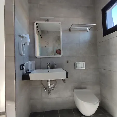 Villasroyale Leon - Heated Pool And Barrier Free Access-2
