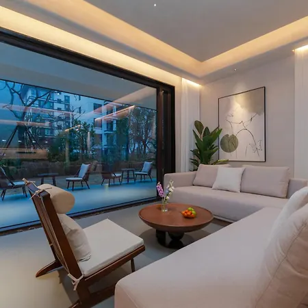 Zhangjiajie 101 Courtyard Offers Free Coffee,Complimentary Shuttle Service To The East Gate Of The Forest Park For Guests Staying Two Nights, Free Self-Service Laundry And Drying Facilities, And Paid Pick-Up And Drop-Off Services From The High-3