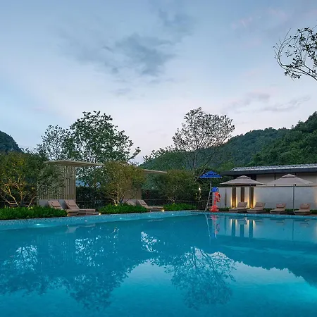Zhangjiajie 101 Courtyard Offers Free Coffee,Complimentary Shuttle Service To The East Gate Of The Forest Park For Guests Staying Two Nights, Free Self-Service Laundry And Drying Facilities, And Paid Pick-Up And Drop-Off Services From The High-2