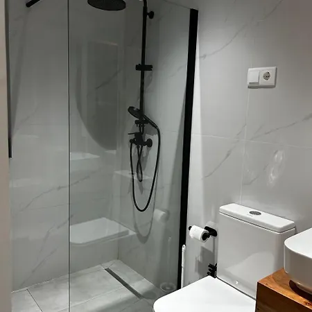 Laginha Confort Suites-3