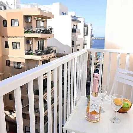 Camelia Seaview 1 Bd Apart In St Paul Bay - Happy Rentals-2