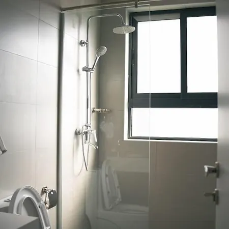 Modern Cozy Studio In The Heart Of The City-3