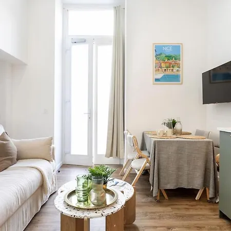 Wehost D4 - La Chic Cour 2 People Near Sea-3