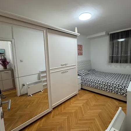 Apartman 7 Foca-2