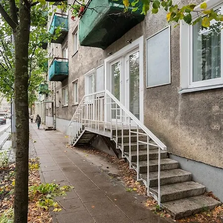 Cozy Studio Apartment Next To The Old Town-3