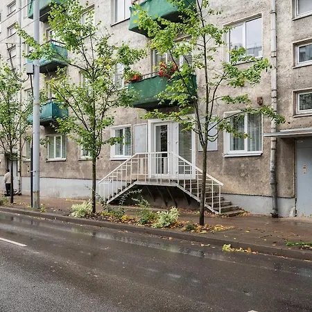 Cozy Studio Apartment Next To The Old Town-2