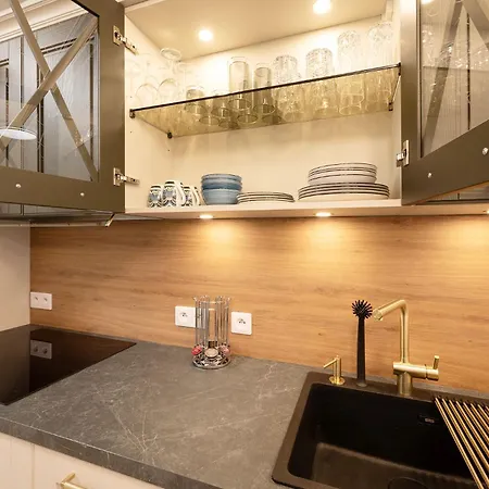 Stylovy Mestsky Apartman Se Soukromou Terasou-3