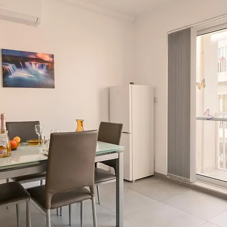 Camelia Seaview 1 Bd Apart In St Paul Bay - Happy Rentals-3