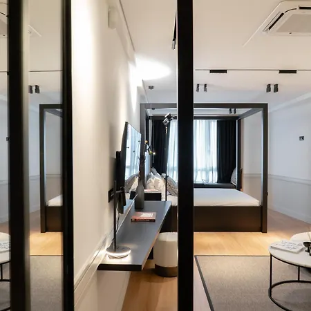 Black Apartment - Luxury Suite-3