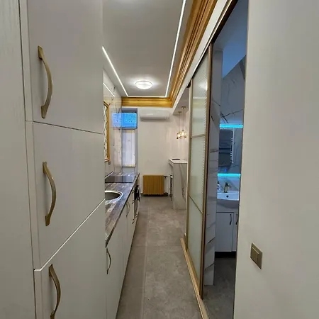 Emenescu Central Apts-2