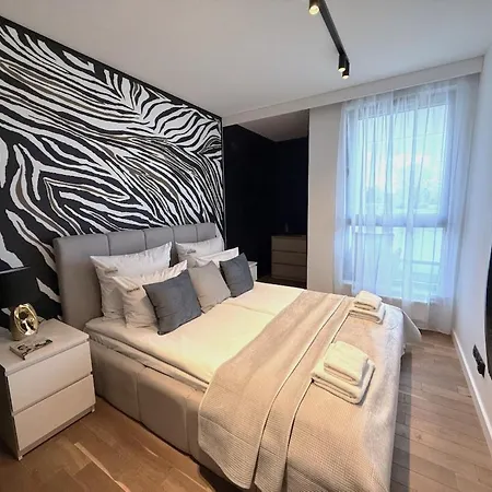 Riva Verona - Vistula View & Parking By Downtown Apartments-2