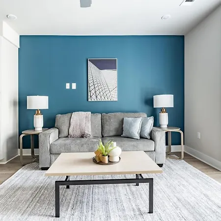 Landing Beautiful 1Bd Gym Game Room-2