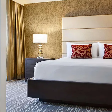 Fairmont Waterfront-2