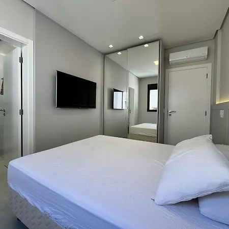 Bellagio Home, Apartamento De Frente Para O Mar, Com Uma Vista Incrivel Para A Praia De Palmas-2