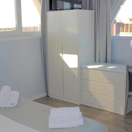 Golden Beach Guest House&Rooftop Bar-2