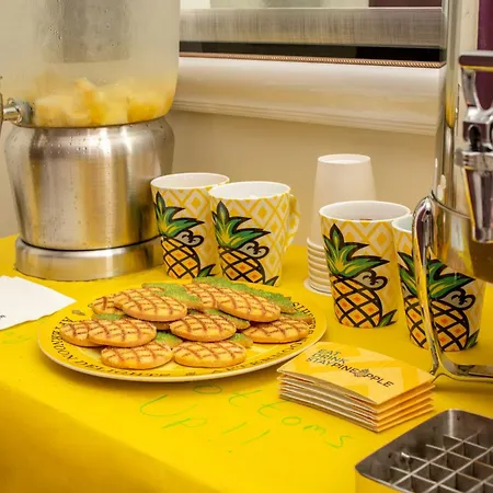 Staypineapple, An Artful Hotel, Midtown New York-2