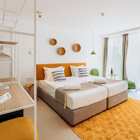 ibis Styles Golden Sands Roomer Hotel-3
