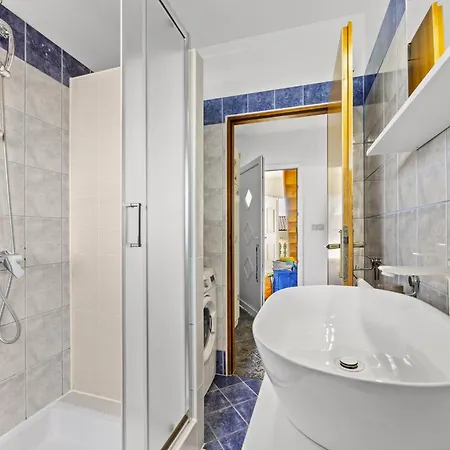 Apartments Es With Pool-2