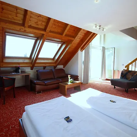 Landhotel ALTE LINDE-2
