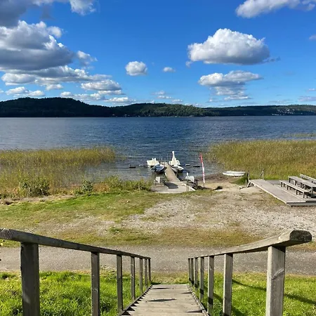 Skotteksgarden Lakefront Cottages And Camping Near Ulricehamn-2