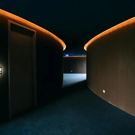 Hotel Unique-3