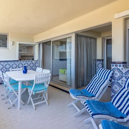 Apartment With Swimming-Pool-2