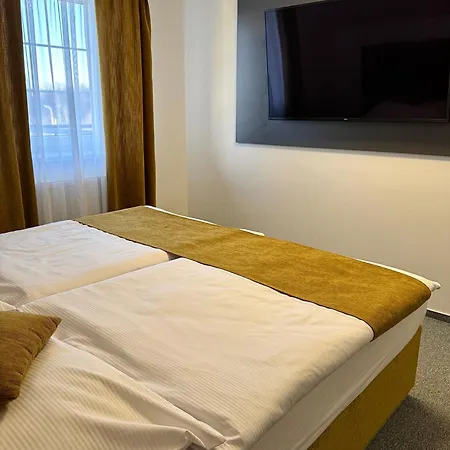 Wellness Hotel Edelweiss-3