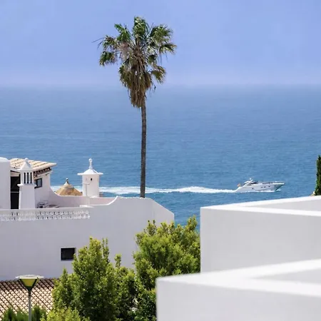 3-Bed Clifftop Beach House - Pool, Private Garden, Rooftop&Paddle Boards-2