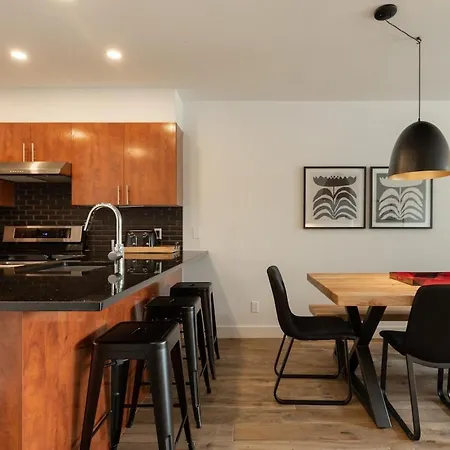 2-Level Home - Tremblant Mountain View - Fireplace-2
