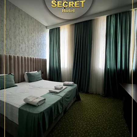 Secret Hotel-2