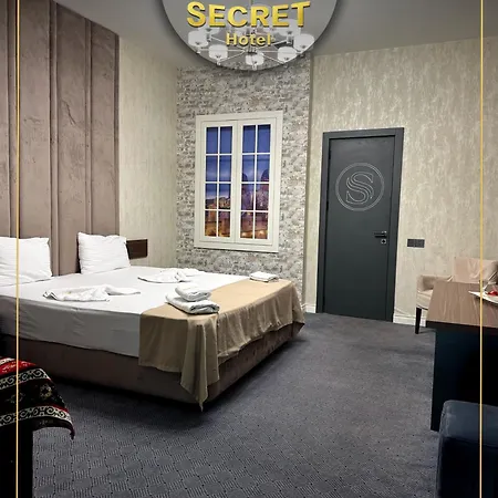 Secret Hotel-3