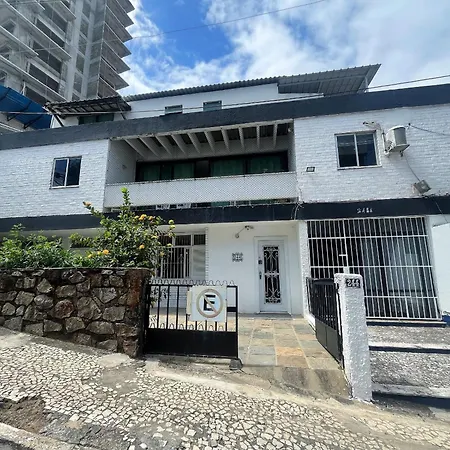 Quarto Com Varanda Privada A 160 Metros Da Praia Do Farol Da Barra 3-3