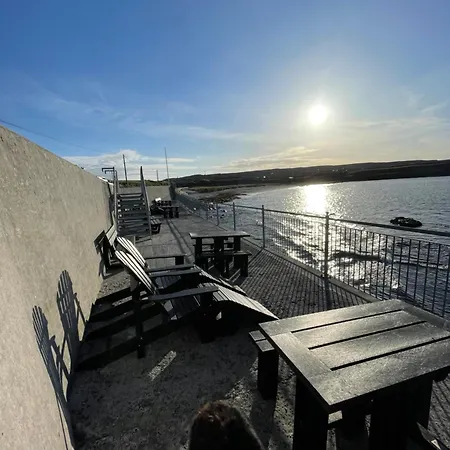 Two Bedroom Deluxe Sea View Guest Suite-3