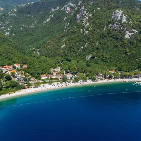 Vila Medea Sea View By Villas Guide-3