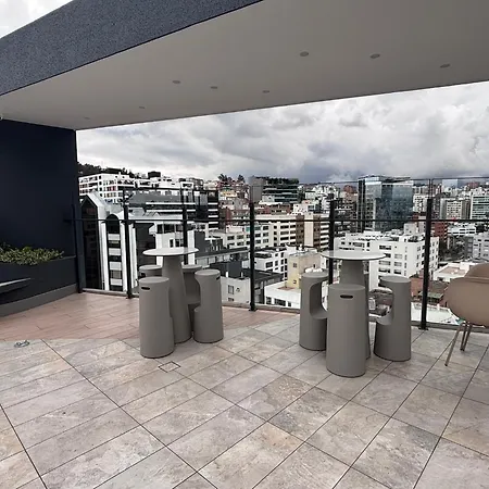 Suite Exclusiva, Piscina, Sauna, Turco, Jacuzzi En Area Comercial De Quito-2