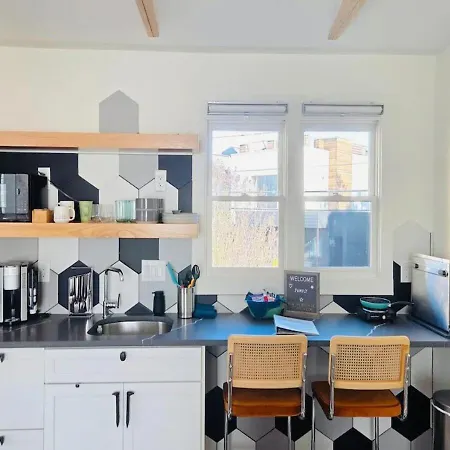 Chic Atl Stay - Private, Near Beltline - Parking-3